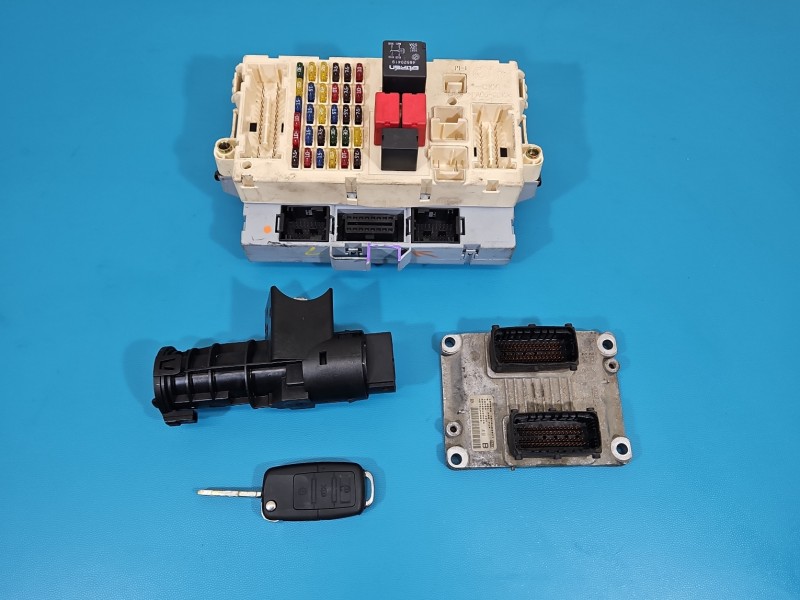 Komputer Sterownik silnika 0261206714 Alfa romeo 147 1.6 16V