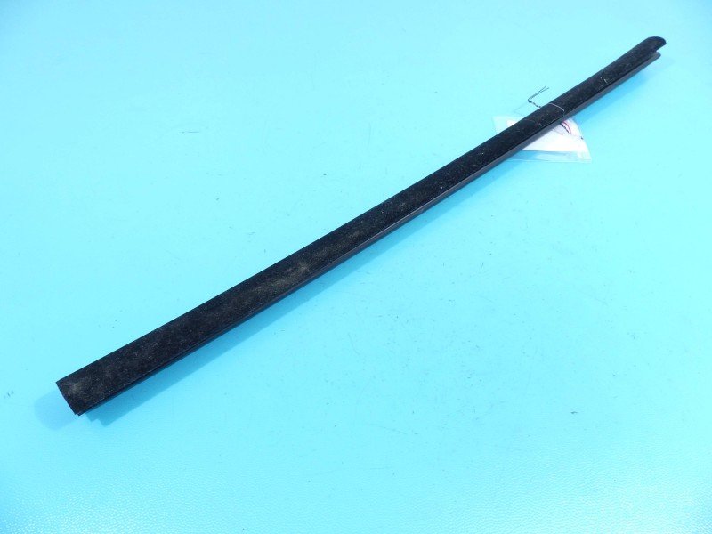 Uszczelka drzwi przód prawa BMW G11 G12 105844788C