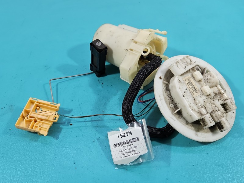 pompka Pompa paliwa Opel Vectra C 1.8 16V 228216003004 Producent części: OPEL, 4pin