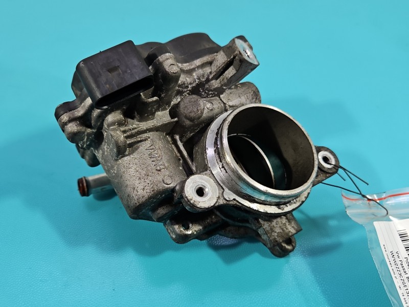 Przepustnica Vw Passat B8 04L128059AA 2.0 tdi