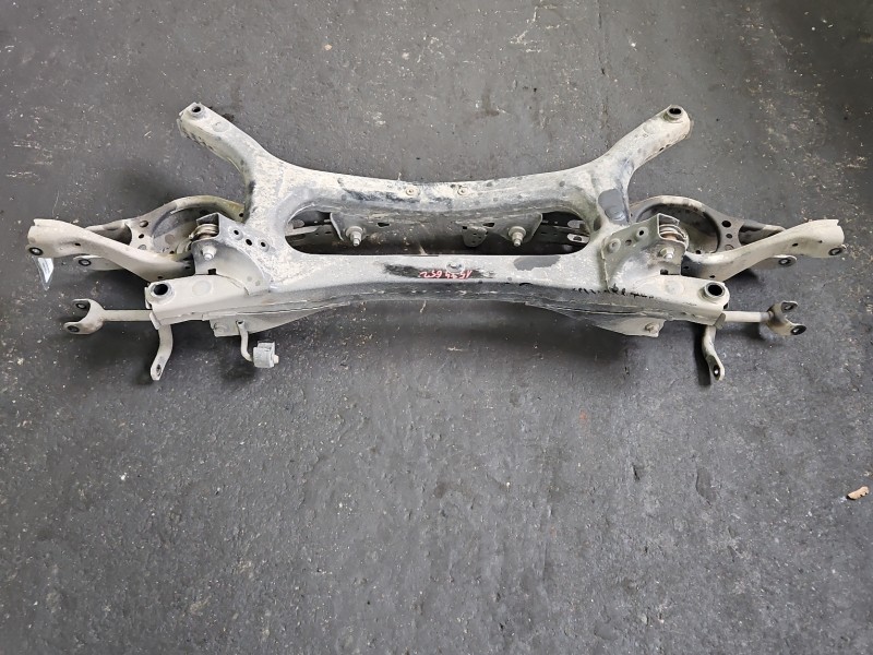 Tylna belka oś tył Toyota Corolla E21 19- 1.5 12V