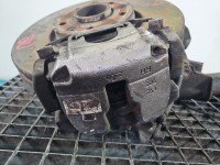 Zacisk przód prawy Peugeot 3008 II 2.0 hdi