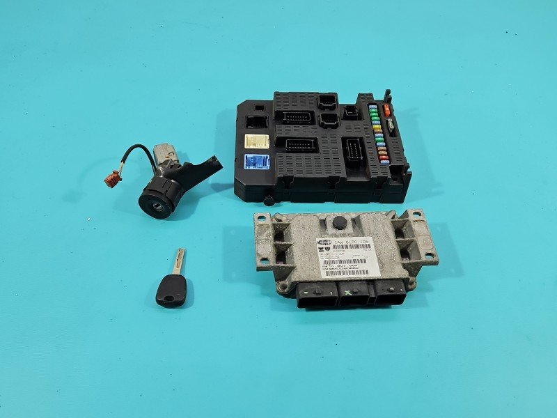 Komputer Sterownik silnika 9663380880, 9654596080 Peugeot 207 1.4 16V (KFU 10FE04) Komputer Sterownik silnika 9663380880, 9654596080 Peugeot 207 1.4 16V (KFU 10FE04)