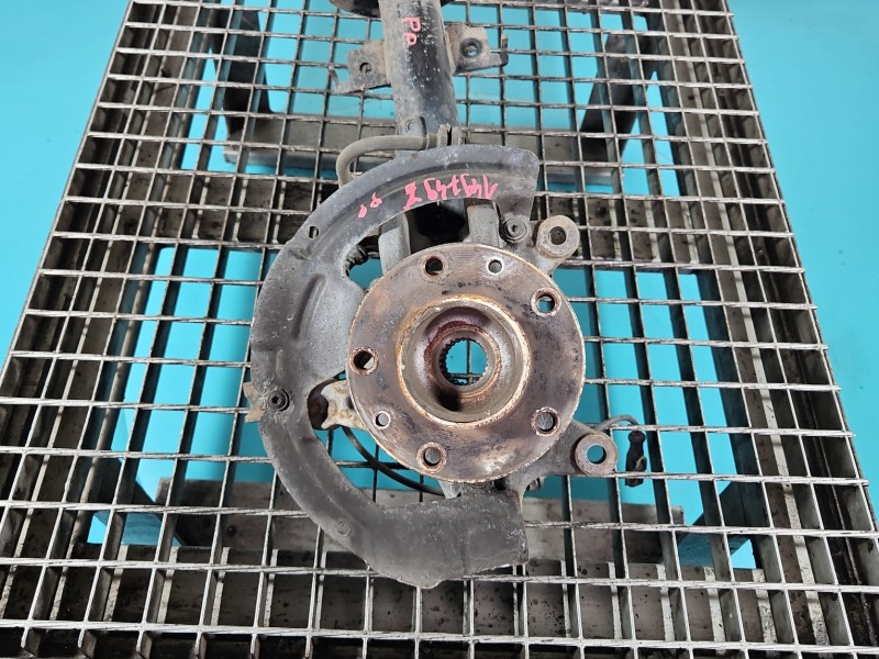 Zwrotnica lewa piasta przód 1.3 TCe Renault Megane IV