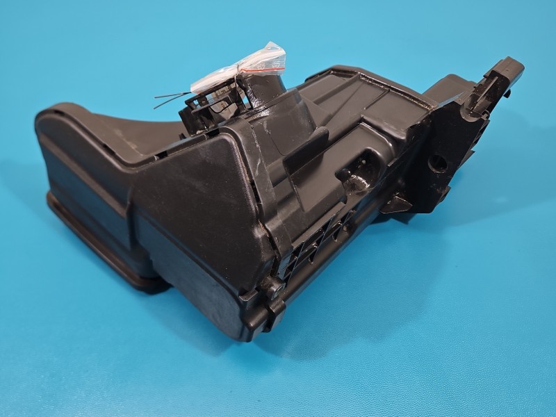 RURA OBUDOWA Rezonator Peugeot 3008 II 1.6 T hybrid4