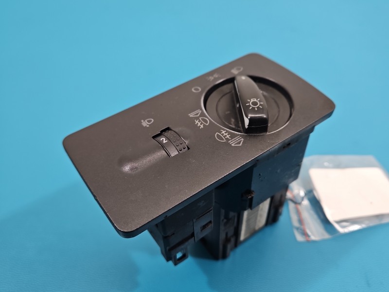 Przełącznik włącznik świateł Skoda Fabia I 6Y1941531L