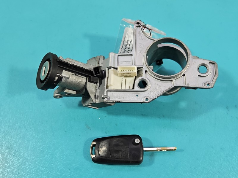 Stacyjka KLUCZYK WKŁADKA Opel Zafira B 11146G120B