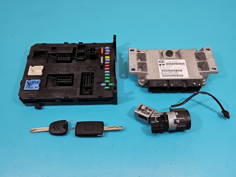 Komputer Sterownik silnika 9662402080 Citroen C4 Grand picasso I 06-13 1,8.0 16V Komputer Sterownik silnika 9662402080 Citroen C4 Grand picasso I 06-13 1,8.0 16V