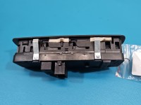 Przełącznik szyb Fiat Freemont 68139806AB Producent części: FIAT EU