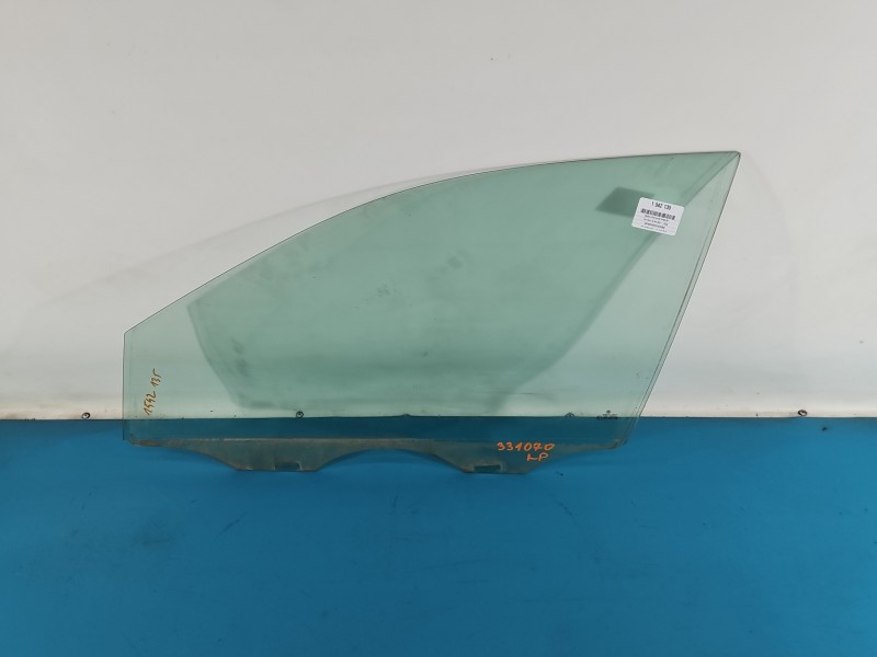 Szyba drzwi przód lewa Vw Polo IV 9N HB