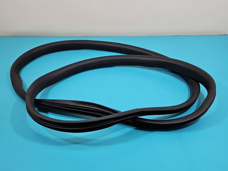 Uszczelka drzwi tył prawa Dacia Sandero III 20-