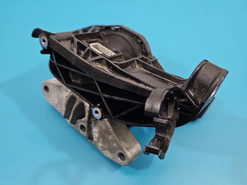 Łapa skrzyni biegów Peugeot 508 II 18- 1.5 hdi