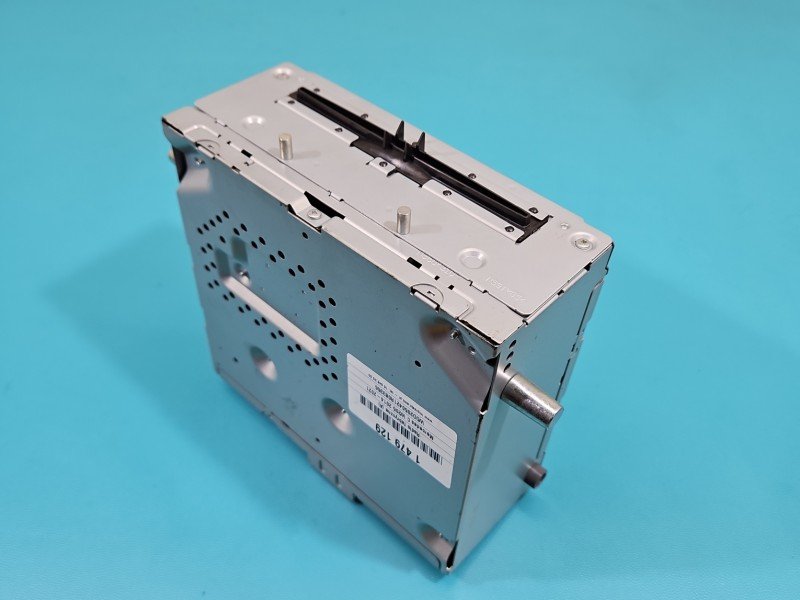 Radio fabryczne Mercedes W205 A2059008917 radioodtwarzacz