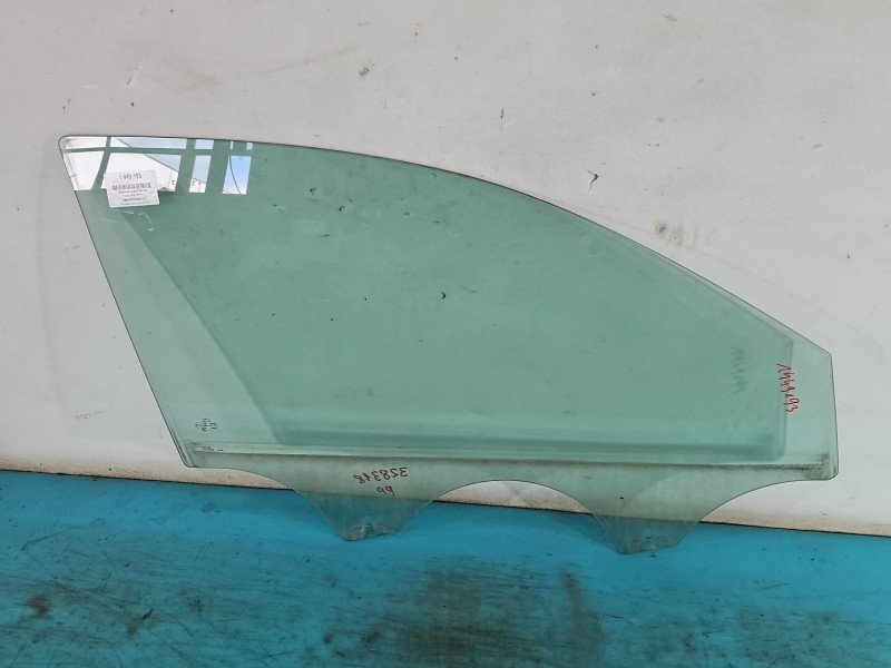 Szyba drzwi przód prawa Skoda Karoq HB