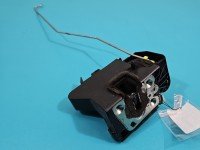 Zamek tył lewy 825033052RB Dacia Sandero III 20- Producent części: Dacia, 2pin