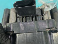 Cewka zapłonowa Skoda Yeti 032905105E 1.2 TSI pęknięta, widoczne na zdjęciach Z MODUŁEM