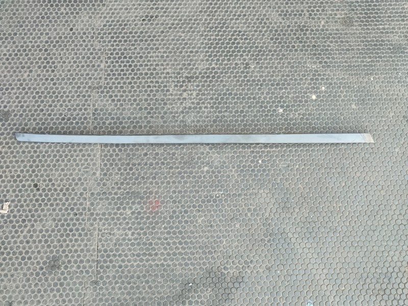 Listwa szyby czołowej lewa przedniej VOLVO V70 III 31214492