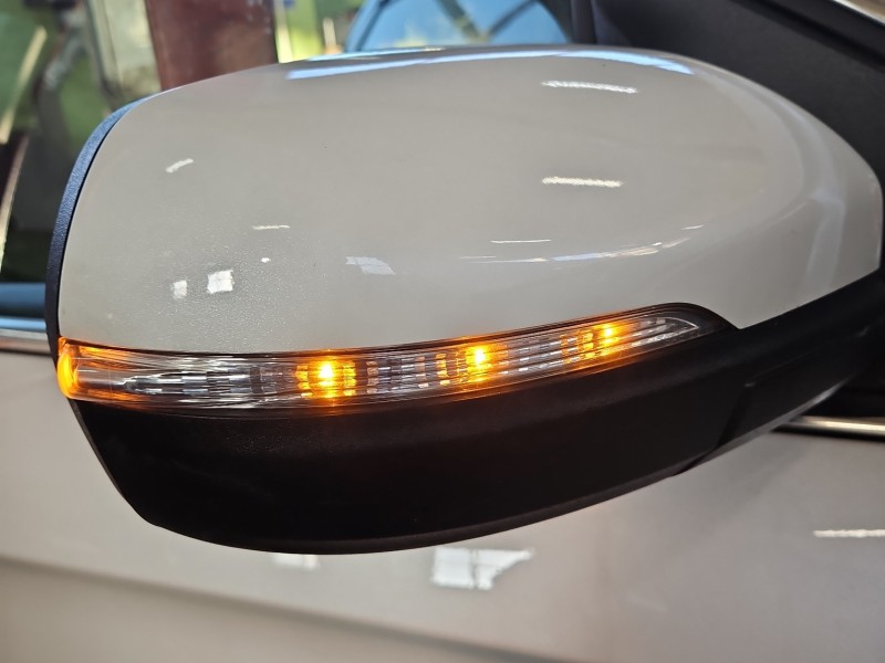 Lusterko prawe Ford Edge II biały europa