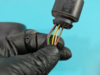 Lusterko lewe Seat Leon II Producent części: Seat, Pęknięte szkło, otarcia na obudowie 5pin KOLOR LS7Y europa