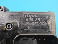 Skrzynka bezpieczników Opel Zafira B 13206748