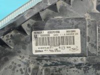 Reflektor prawy lampa przód Opel Vivaro EUROPA 8200701356, 93859830