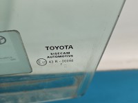 Szyba drzwi przód lewa KIEROWCY Toyota Corolla E16 E18 13- sedan