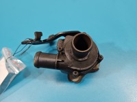 Pompka obiegu wody pompa Skoda Octavia III 1.6 tdi 5Q0121599Q