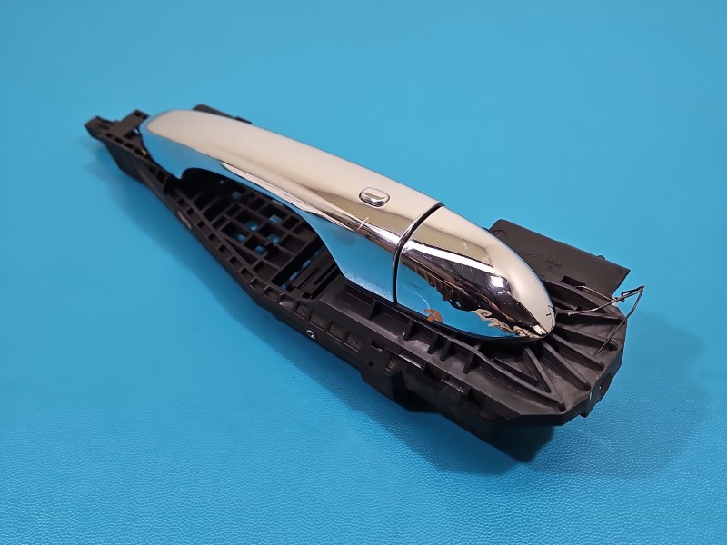 Klamka przód prawa zewnętrzna Maserati Quattroporte VI 13- P68194120AB