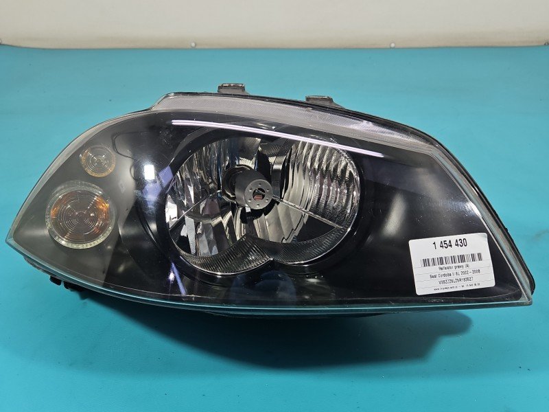 Reflektor prawy lampa przód Seat Cordoba II 6L EUROPA Reflektor prawy lampa przód Seat Cordoba II 6L EUROPA