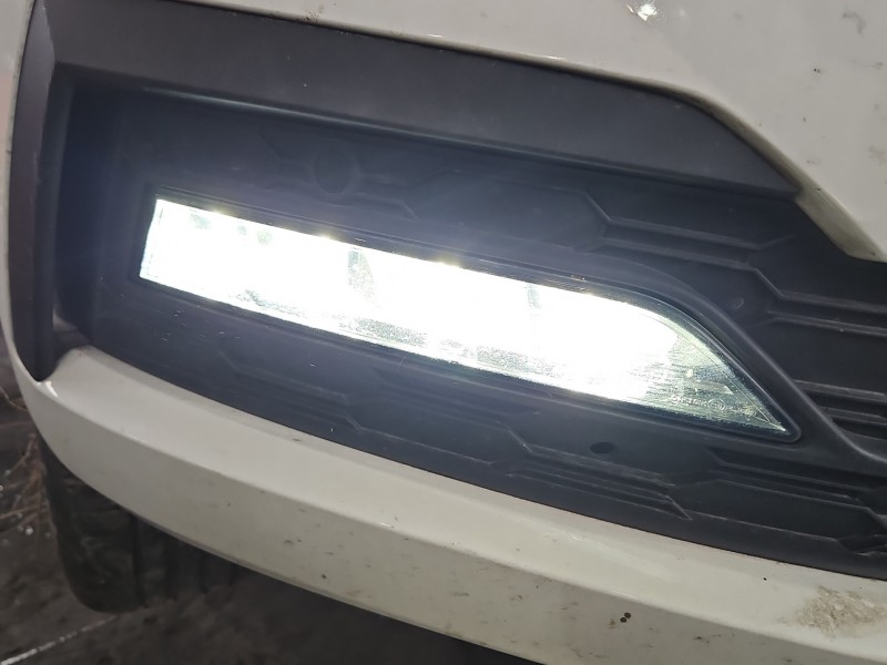 Halogen prawy Skoda Octavia IV 5E3941700, 8119342