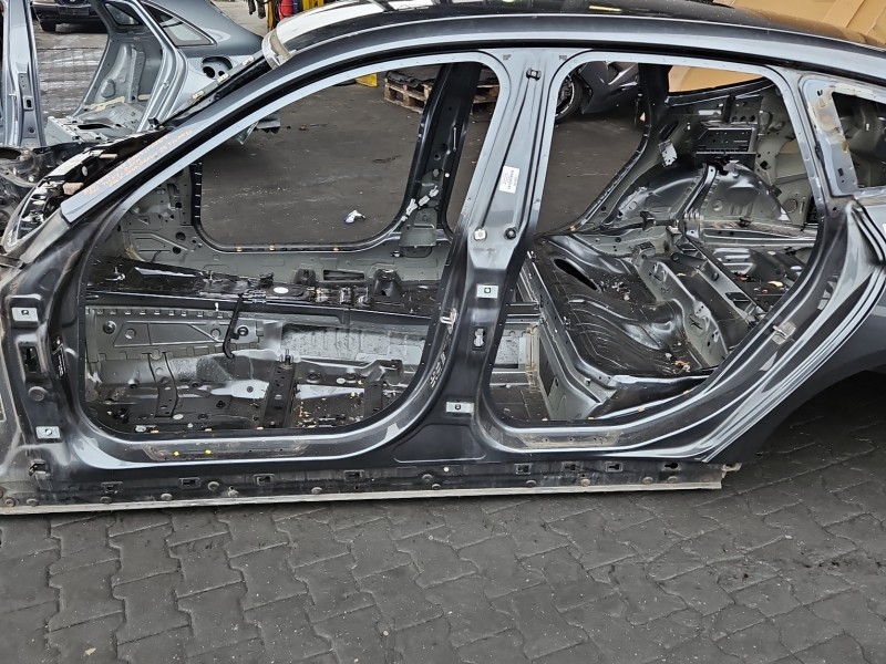 Próg lewy SŁUPEK ŚRODKOWY B Bmw F34 GT HB 5d B39