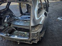 Błotnik tył prawy Mercedes W213 szary 992 ćwiartka