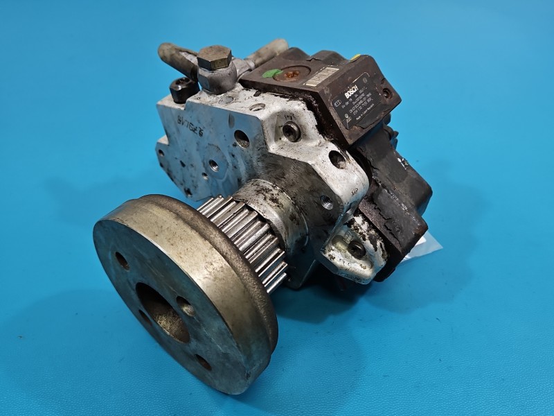 Pompa wtryskowa Audi A6 C6 3.0 tdi 0445010090