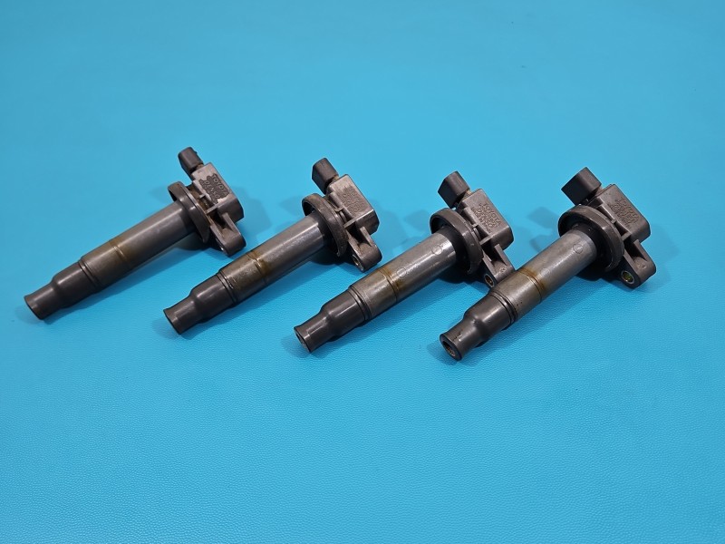 Cewka zapłonowa Toyota Yaris I 90080-19021 1.0 VVTI TOYOTA, 4szt 4 PIN