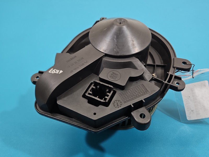 Dmuchawa nawiewu wentylator Vw Passat B5 8D1820021 EUROPA