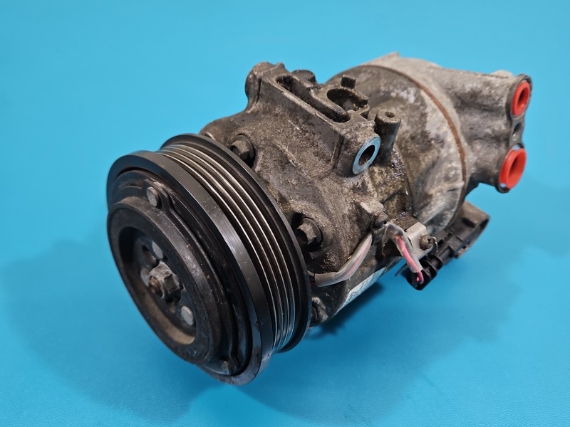 Sprężarka klimatyzacji kompresor 39034463, 041415067B4 Opel Astra V K 1.4 T (LE2)