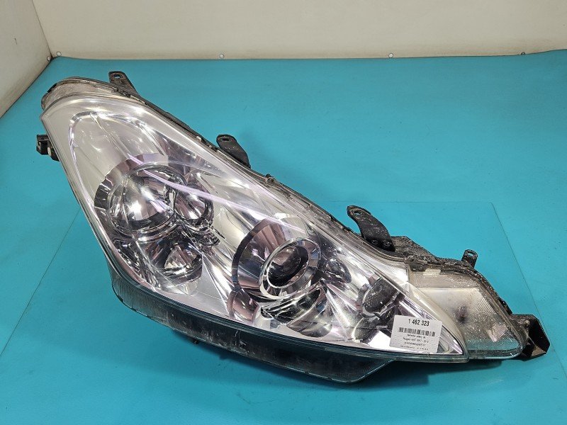 Reflektor prawy lampa przód Peugeot 4007 EUROPA