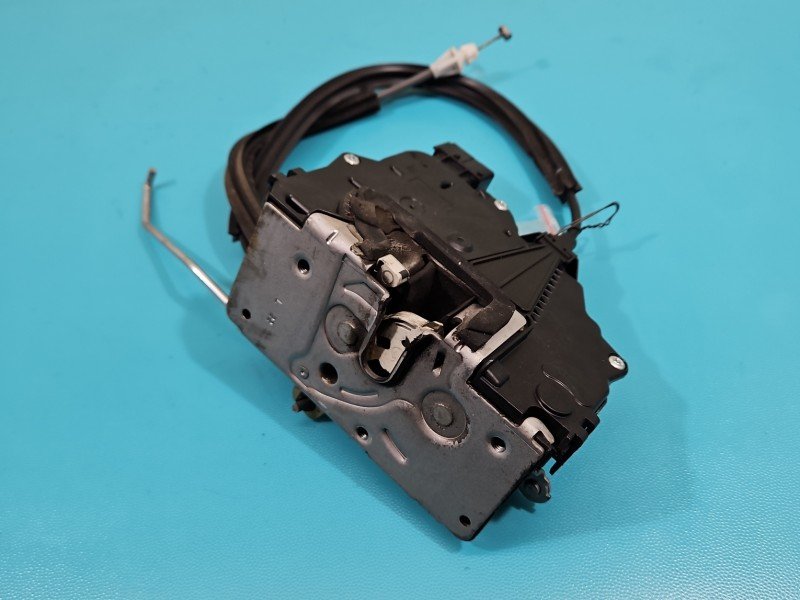 Zamek przód lewy 1395270080 Fiat Ducato IV EUROPA Zamek przód lewy 1395270080 Fiat Ducato IV EUROPA