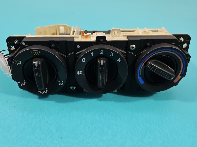 Konsola panel nawiewu Honda Civic VII 79500-S6D-G010-M1