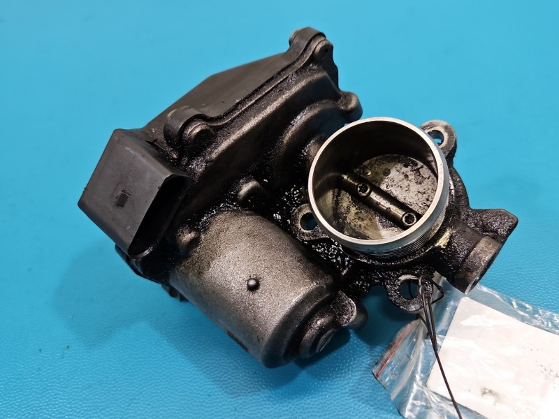 Przepustnica AUDI A6 C7 2.0 tdi 04L131501B