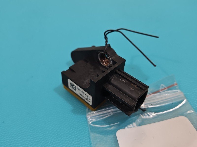 Czujnik uderzeniowy Vw Sharan II 10- 33740519Z3, 50140206 uderzenia