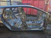 Próg prawy SŁUPEK ŚRODKOWY B Renault Clio IV 12-20 kombi 5d szary TEKPN