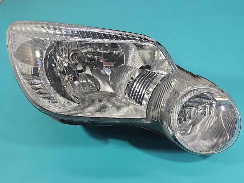 Reflektor prawy lampa przód Skoda Yeti EUROPA 5L1941018A