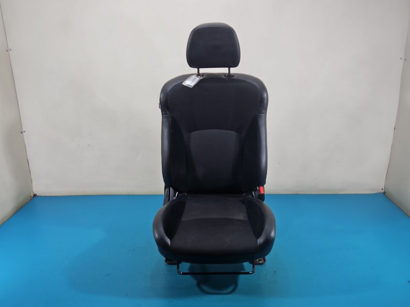 Fotel prawy przód pasażera Citroen C-Crosser 5d EUROPA