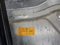 Podnośnik przód prawy Vw Passat B5 4d sedan