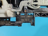 Klamka przód lewa zewnętrzna Renault Fluence 806070032R 472