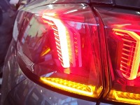 Lampa tył lewa błotnika Peugeot 5008 II 17-24 HB EUROPA 9836231680