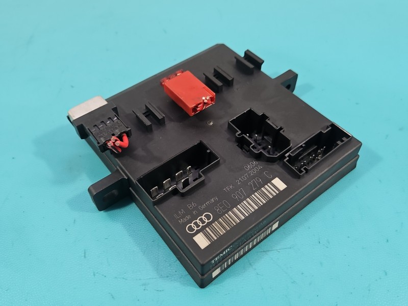 Sterownik moduł ŚWIATEŁ Audi A4 B6 8E0907279C