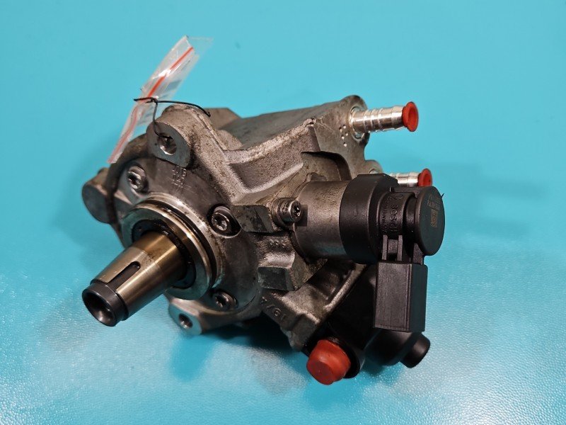 Pompa wtryskowa Bmw f10 f11 0445010528 2.0d Pompa wtryskowa Bmw f10 f11 0445010528 2.0d