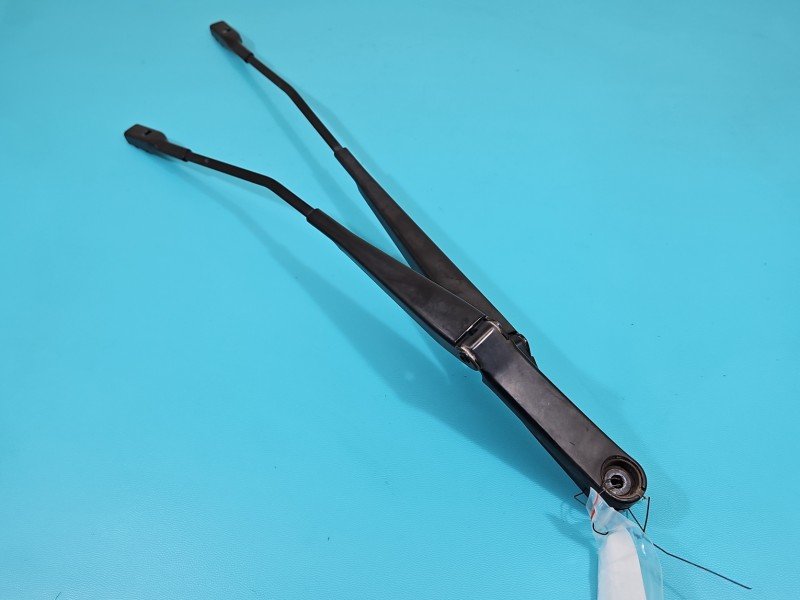 Ramie wycieraczki przód komplet lewe prawe Audi Q3 8U1955408, 8U1955407